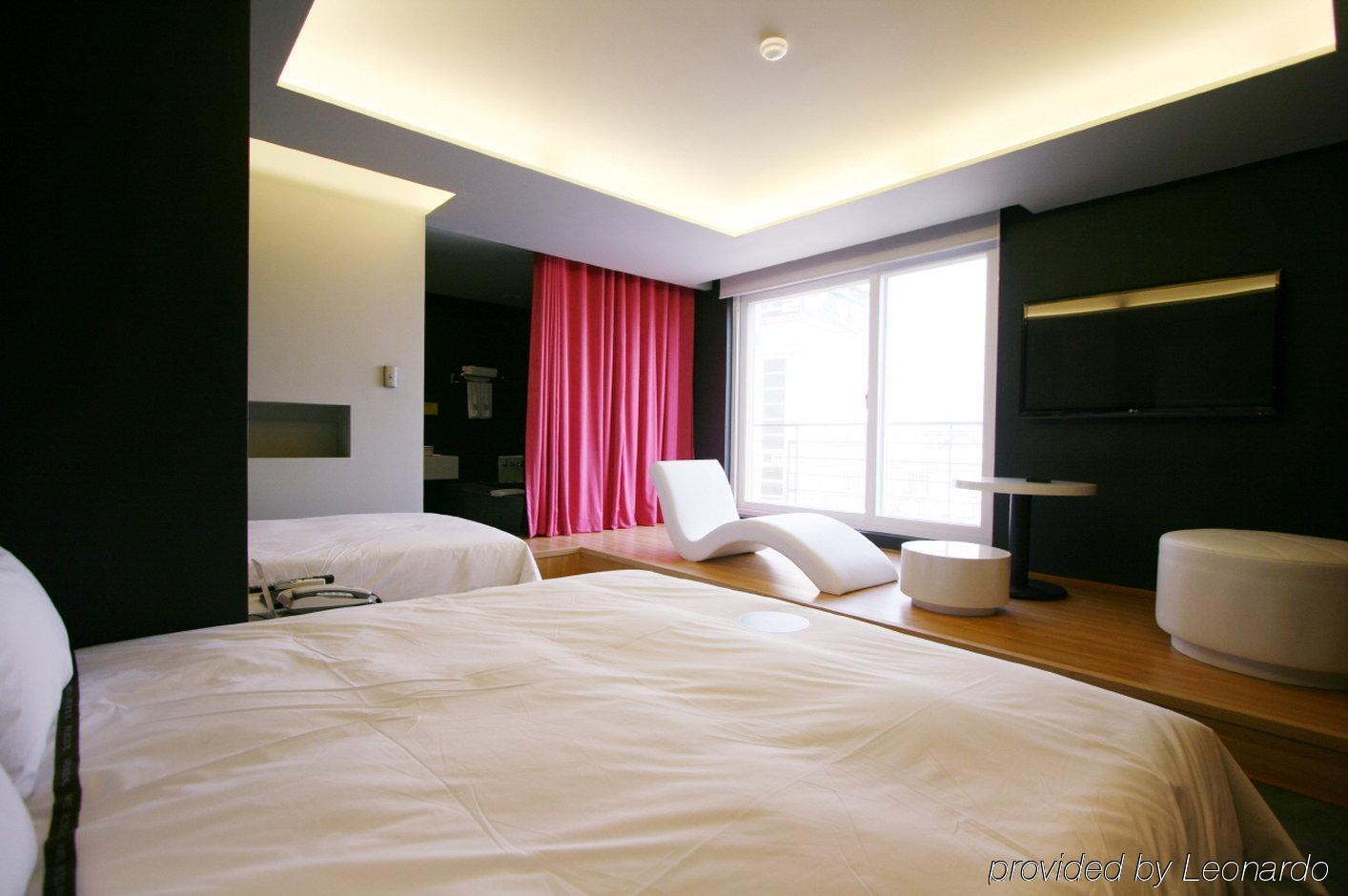 Hotel Oscar Suite Gunsan Chambre photo